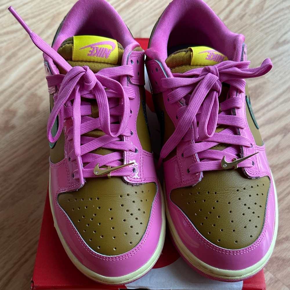 Nike Women's Pink and Tan Sneakers